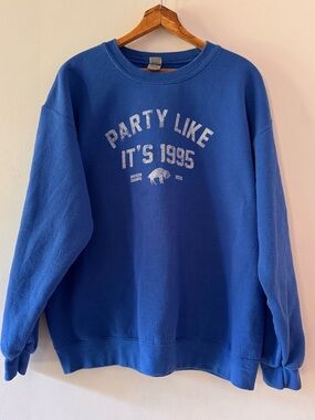 Buffalo Bills Crewneck Sweatshirt, size Large, Gildan, retro NFL Bills Mafia